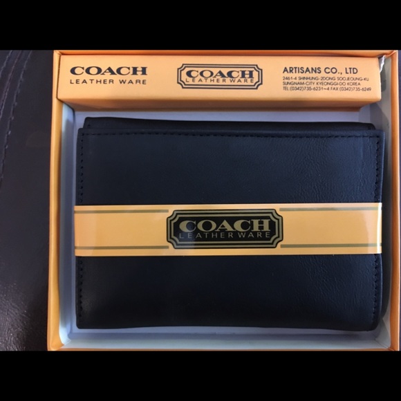 Coach Other - Coach trifold leatherware men’s wallet